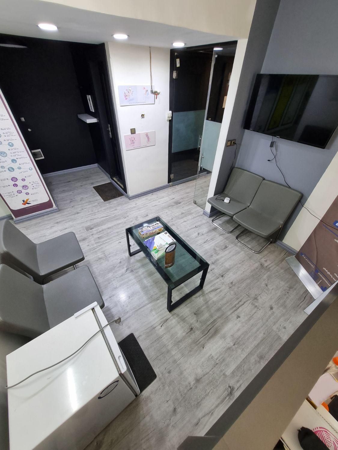 140 متر موقعیت اداری بازسازی شده