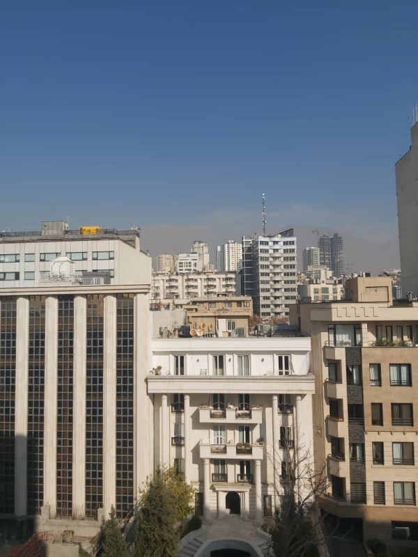 جردن روبروی پارک ملت 148متر 3خواب اکازیون