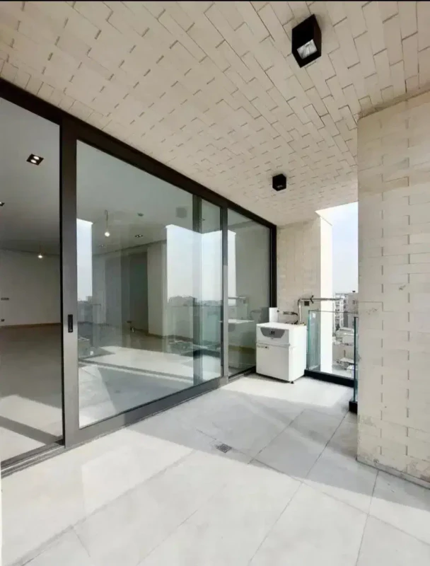 اجاره موقیعت اداری 130متر/بر دیباجی جنوبی