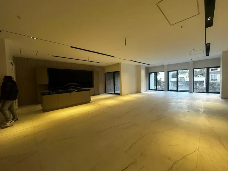 فر وش350متر/اولین برج باغ 20طبقه پاسداران/لنکران