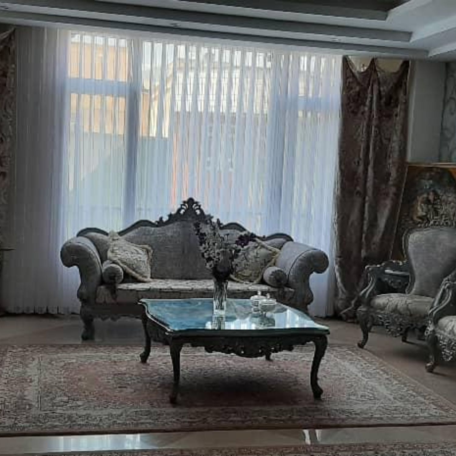 117متر 2خوابه ونک نور عالی