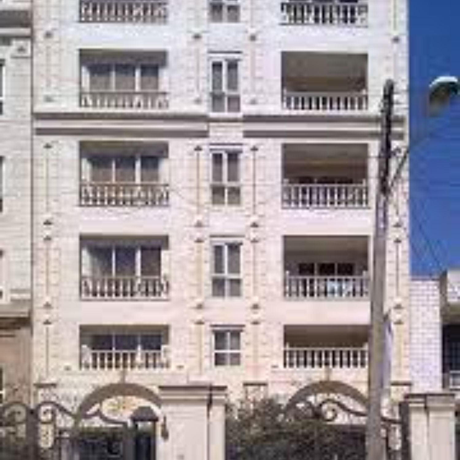 مستغلات 2200 متری اداری جردن