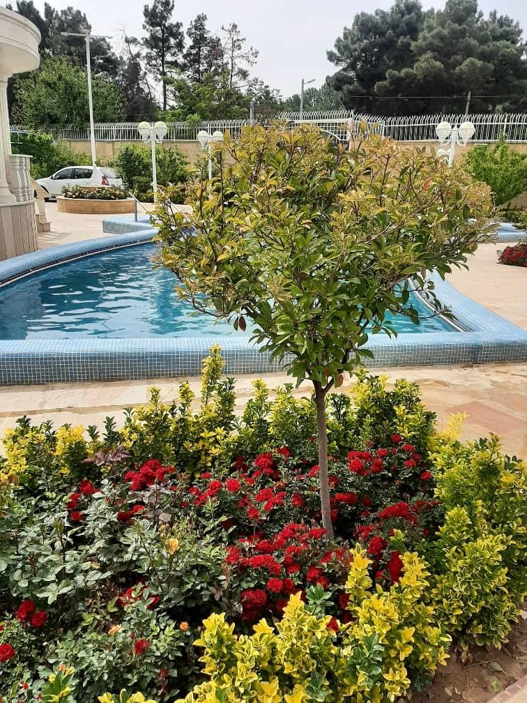 300 متر تکواحدی با حیاط اختصاصی