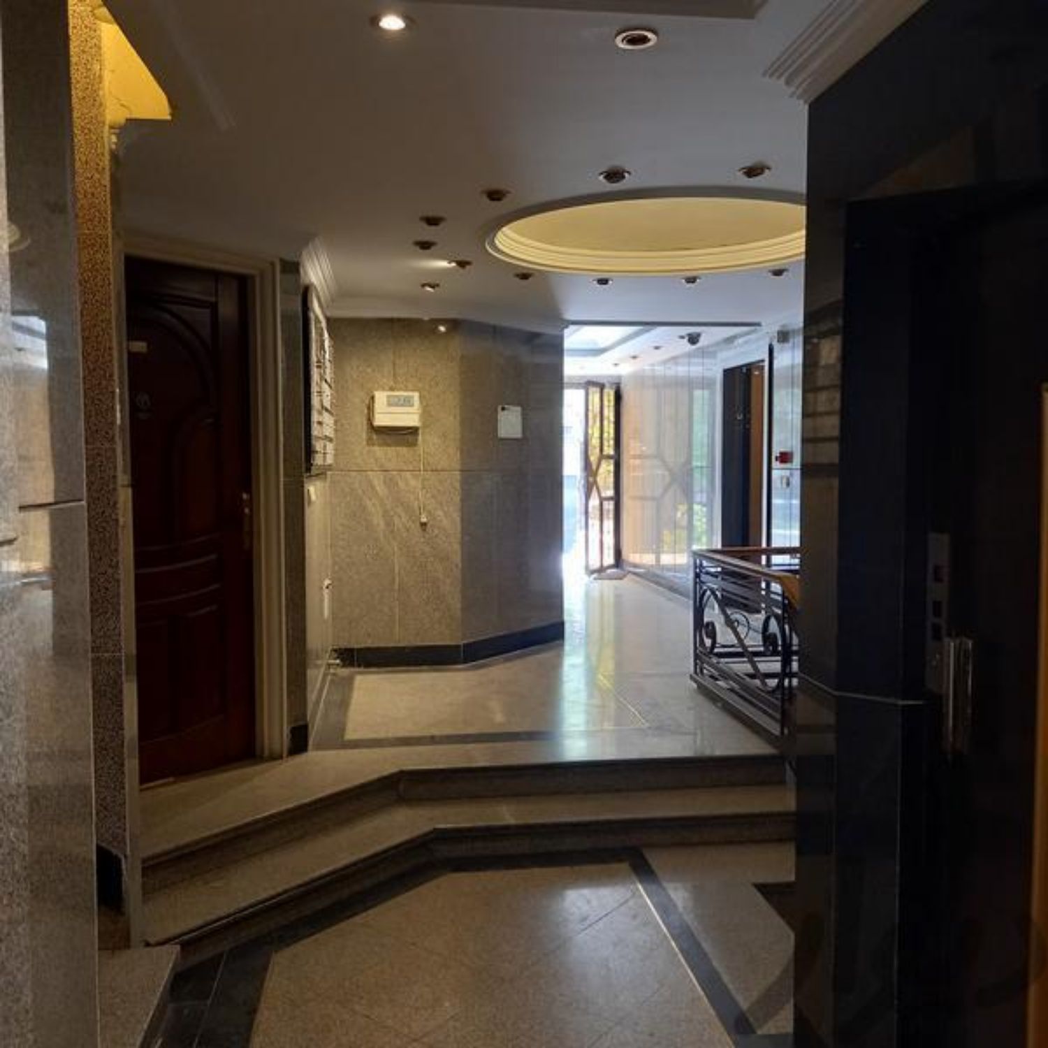 آپارتمان 360 متری