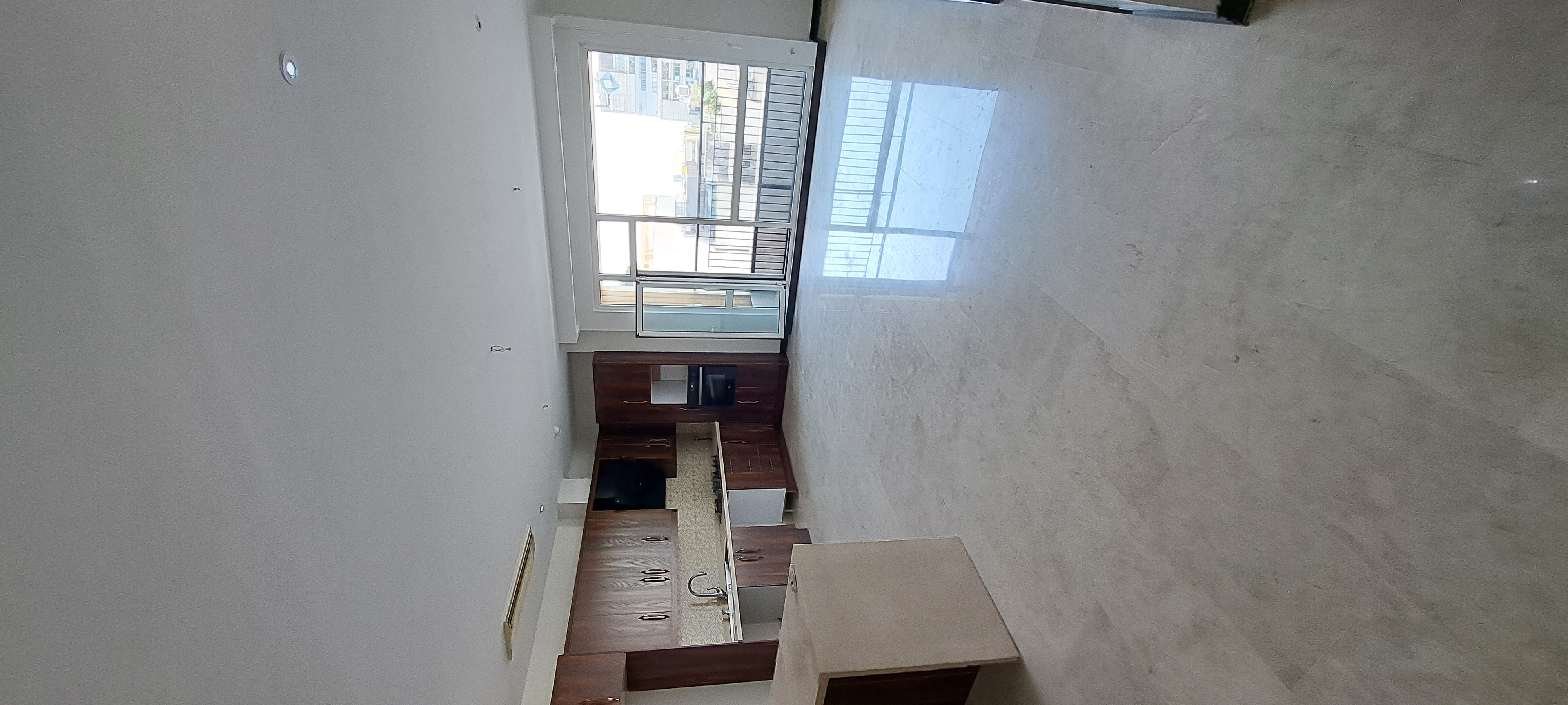 جردن خیابان طاهری  ۱۶۰ متر ۳ خواب