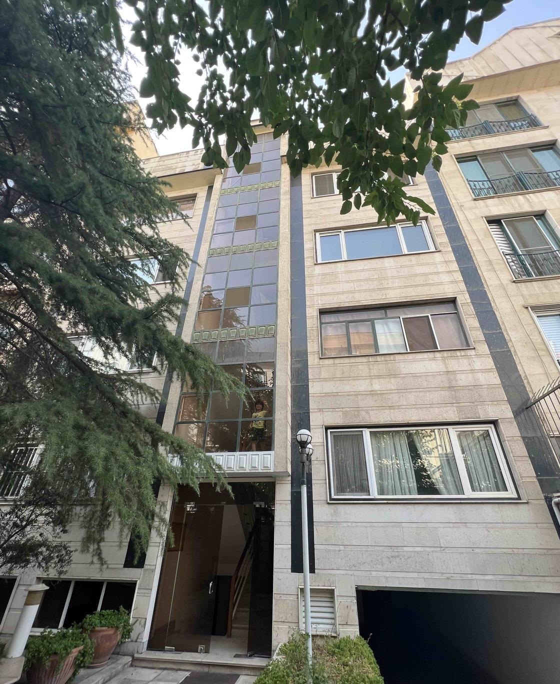 آپارتمان 82 متر 2 خواب ونک
