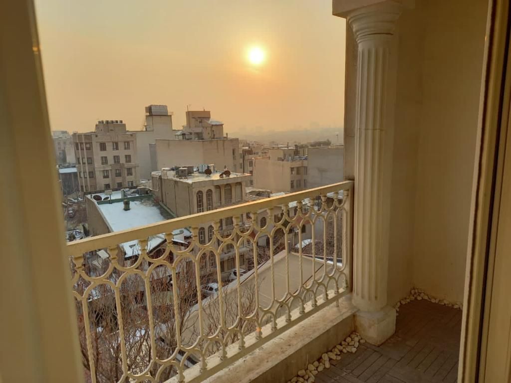 160 متر خیابان ناهید متری 150 میلیون