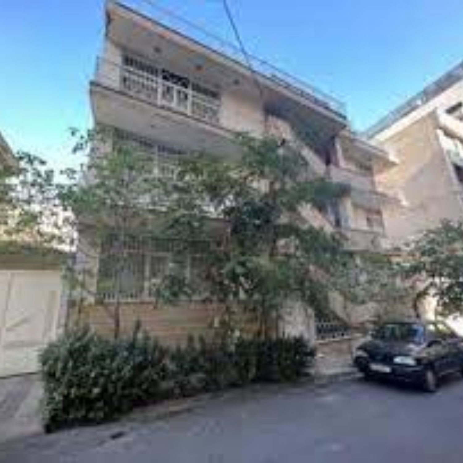 کلنگی 138 متری ونک