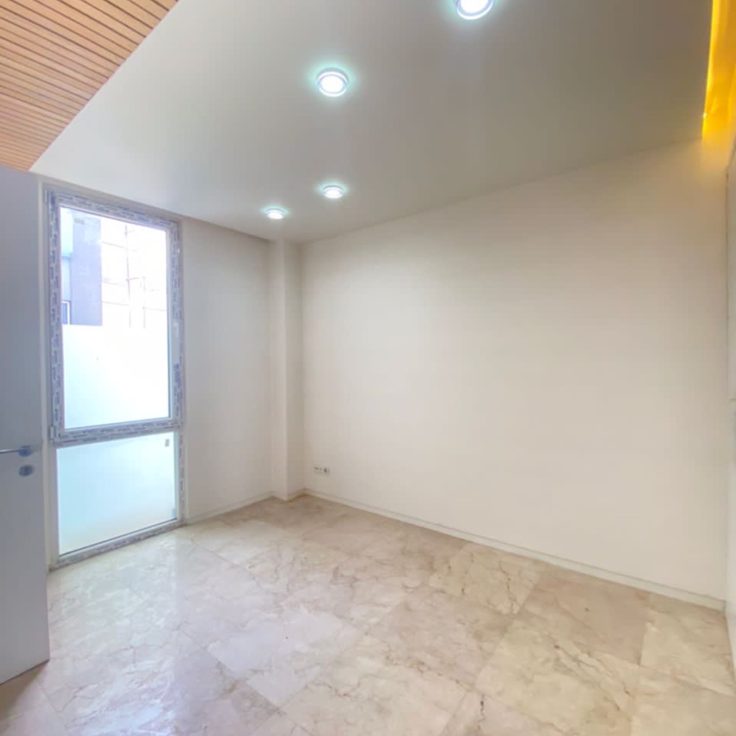 شمال جردن ۱۳۰ متر ۲ خپاب ۵ ساله،لابی