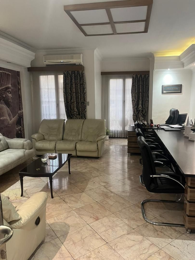 135 متر مبله موقعیت اداری