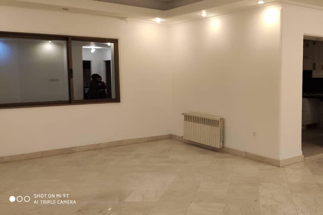 90 متر اداری تاپ لوکیشن