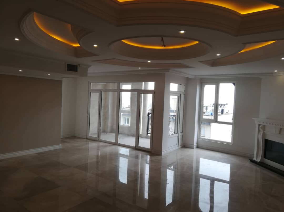 160 متر طبقه هفتم آرام و کم رفت و آمد