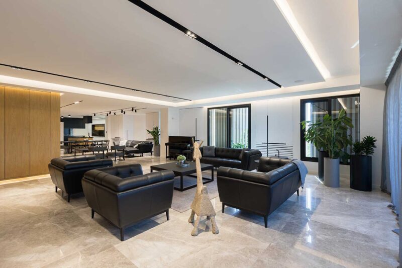 1220 متر مستغلات بر اصلی ولیعصر