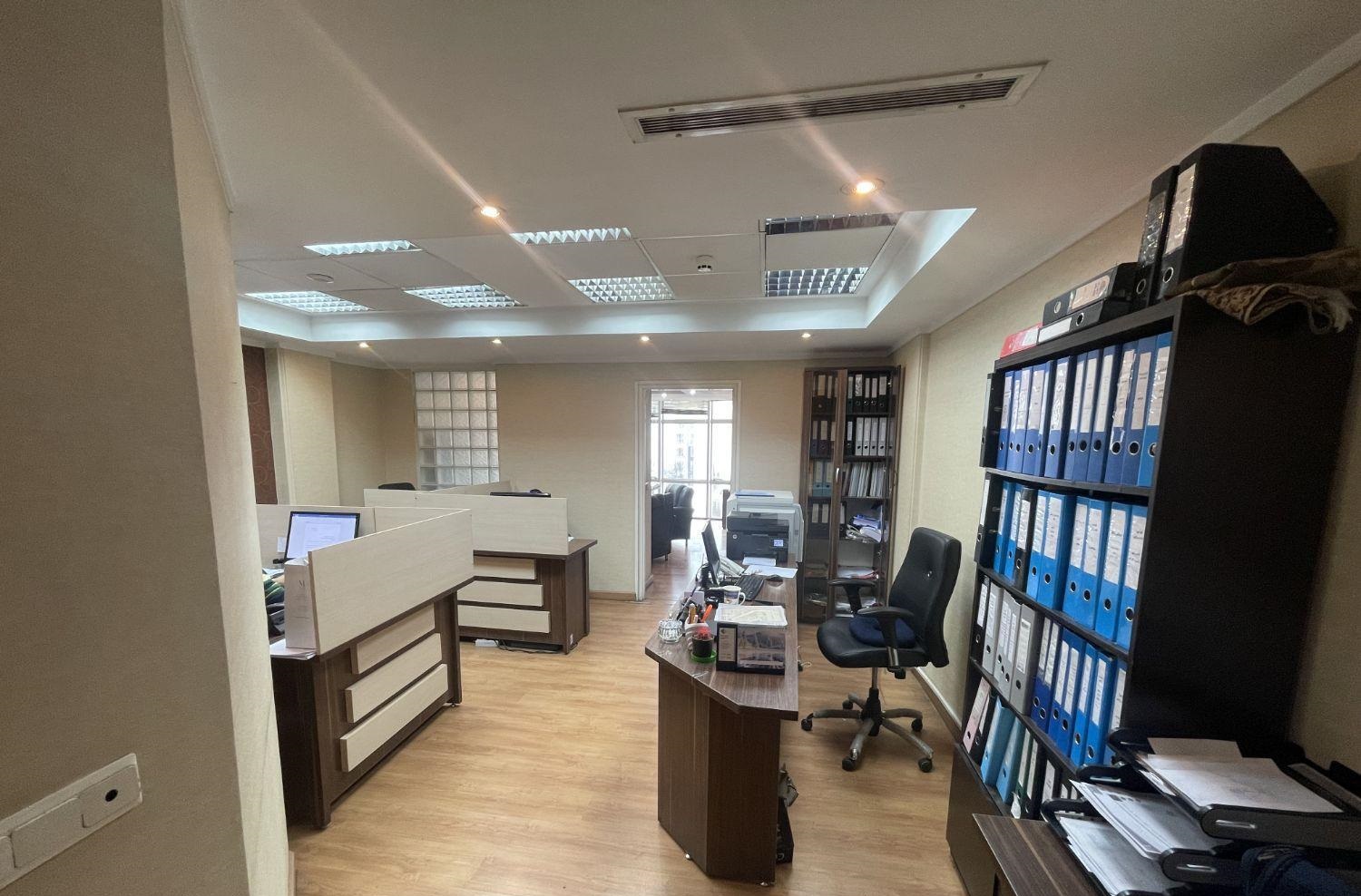 80 متر سند اداری زیر قیمت روبروی پارک ملت