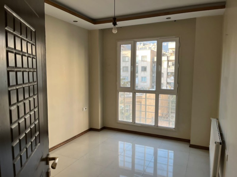جردن روبروی پارک ملت 148متر 3خواب اکازیون
