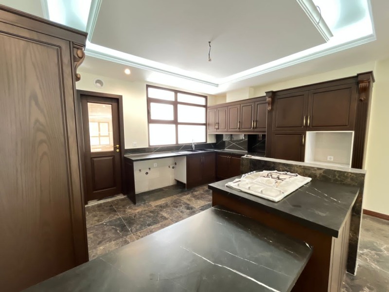 پاسداران ۱۱۲متر ۲پارکینگ سندی
