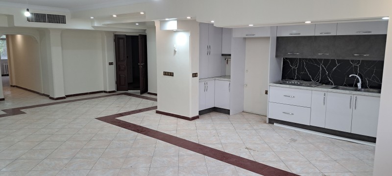 شیخ بهایی شمالی  118 متر 2 خواب / امکانات کامل