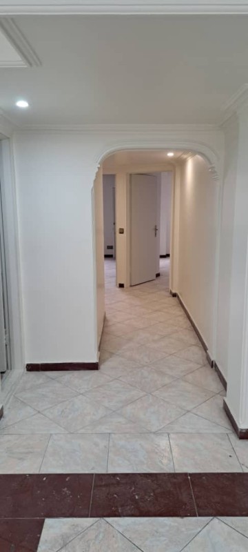 شیخ بهایی شمالی  ۱۱۸ متر ۲۰ ساله // امکانات کامل