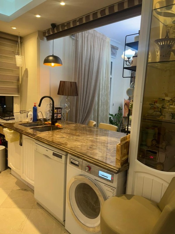 آپارتمان ۱۴۰ متری اقدسیه