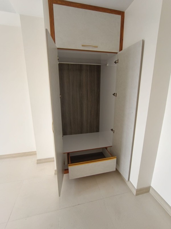 آپارتمان ۳ خواب ۲ پارکینگ