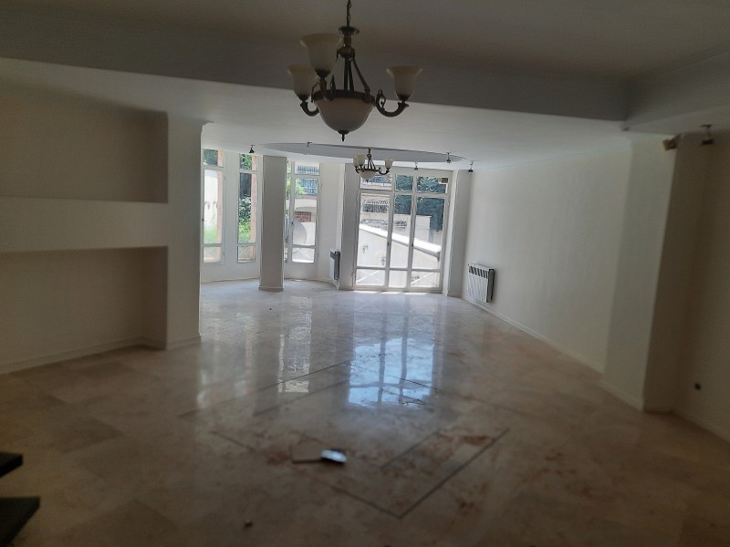 ونک شیخ بهایی شمالی ۱۵۲متر