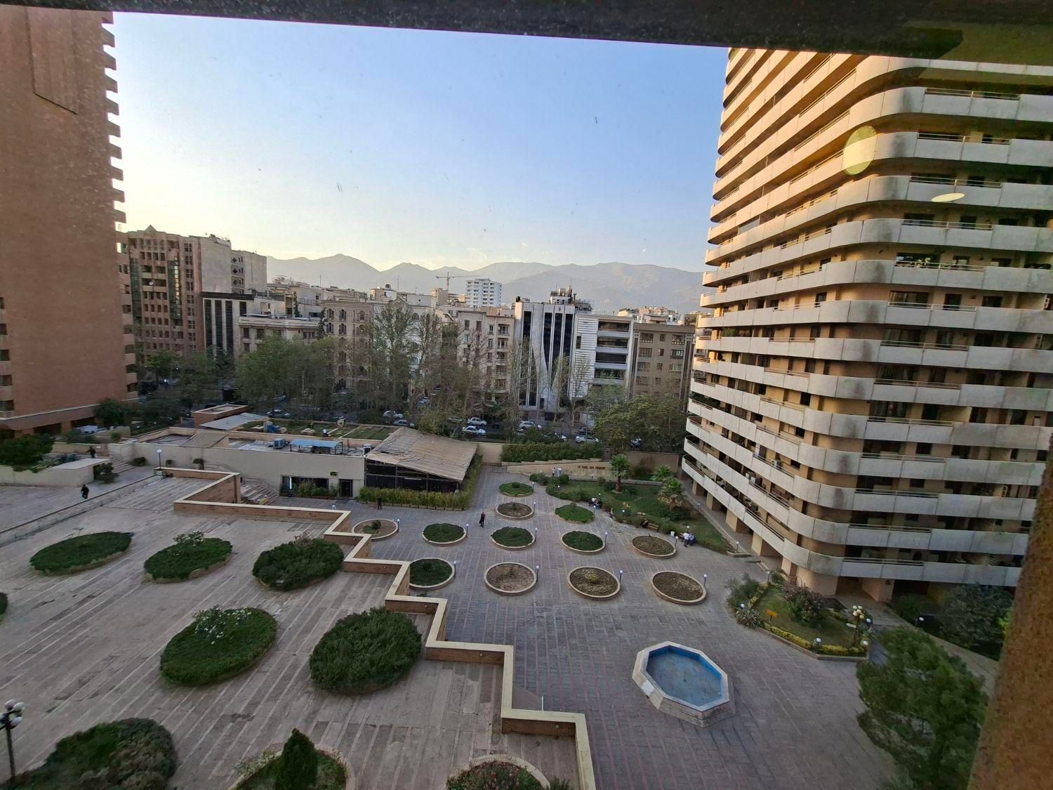 145 متر 2 خواب برج پارک پرنس