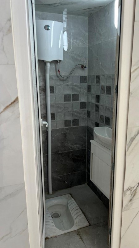 مغازه 24 متر فول بازسازی به همراه سرویس بهداشتی