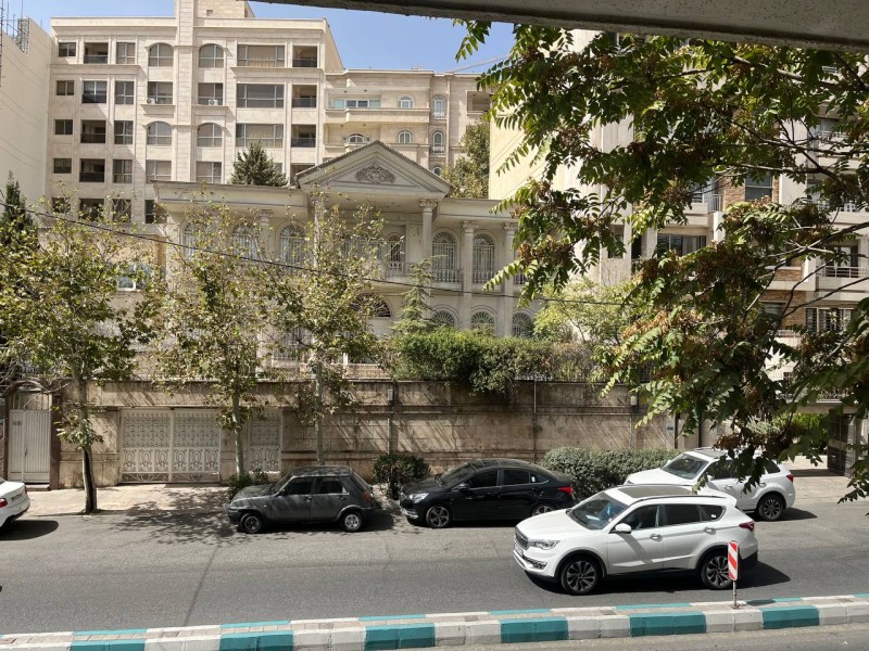 153 متر زعفرانیه موقعیت اداری تجاری بر اصلی