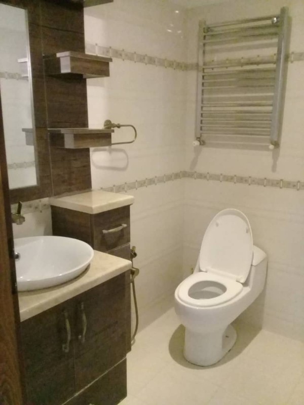 جردن ۱۲۸ متر روبروی پارک ملت / حتی مجرد