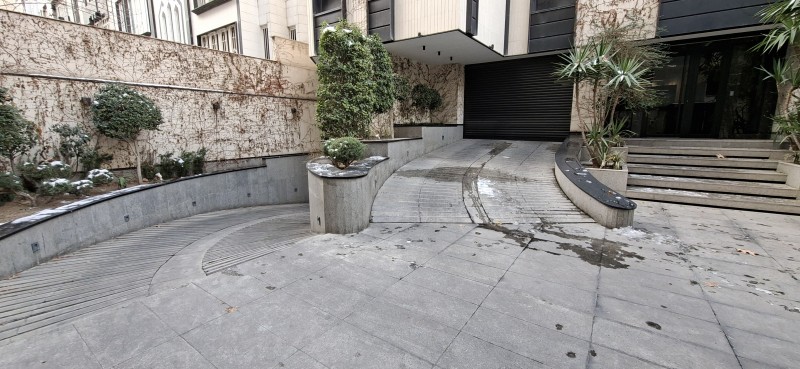 ونک مستغلات ۱۱۰۰متر مفید نوسار