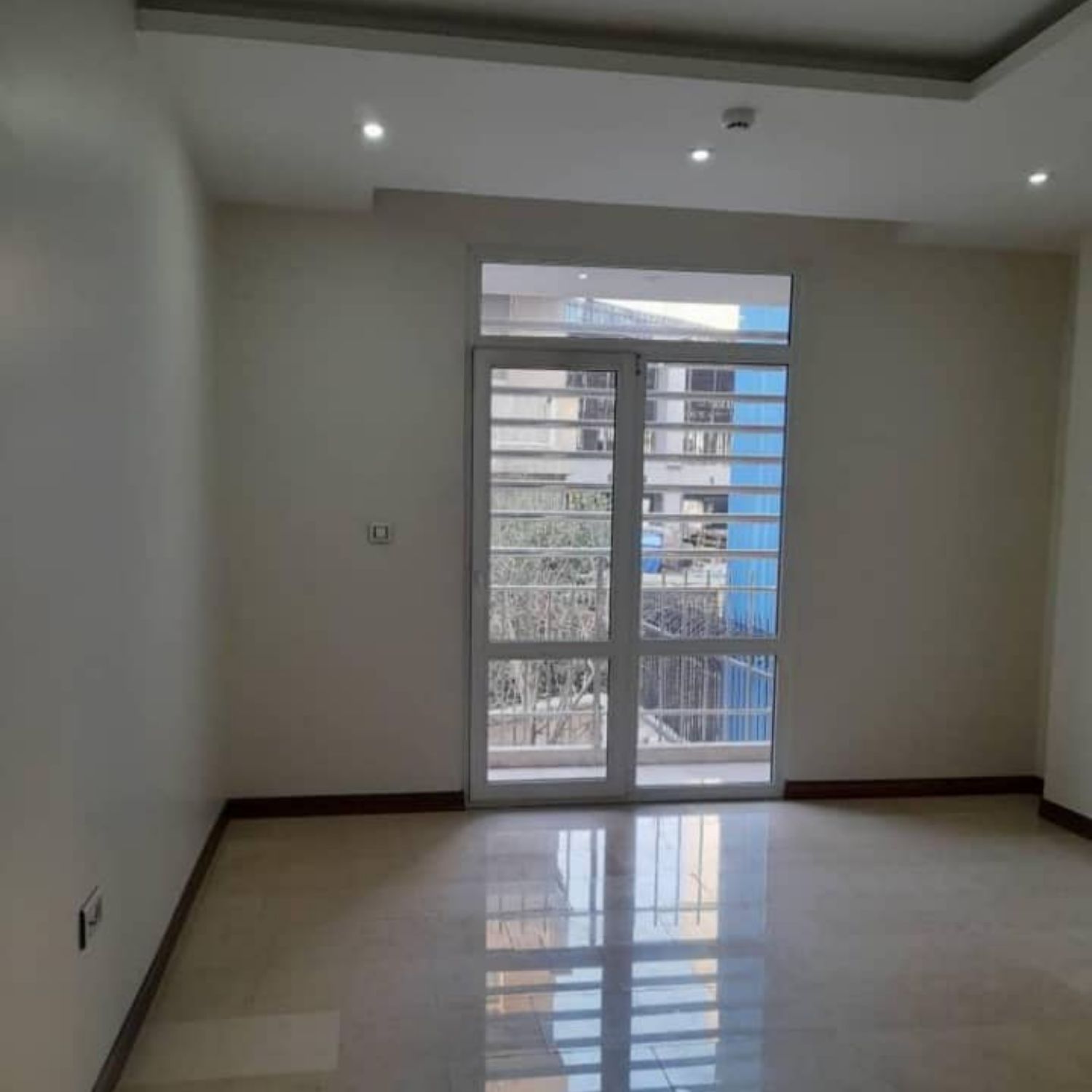 250متر 4خوابه ونک 2پارکینگ