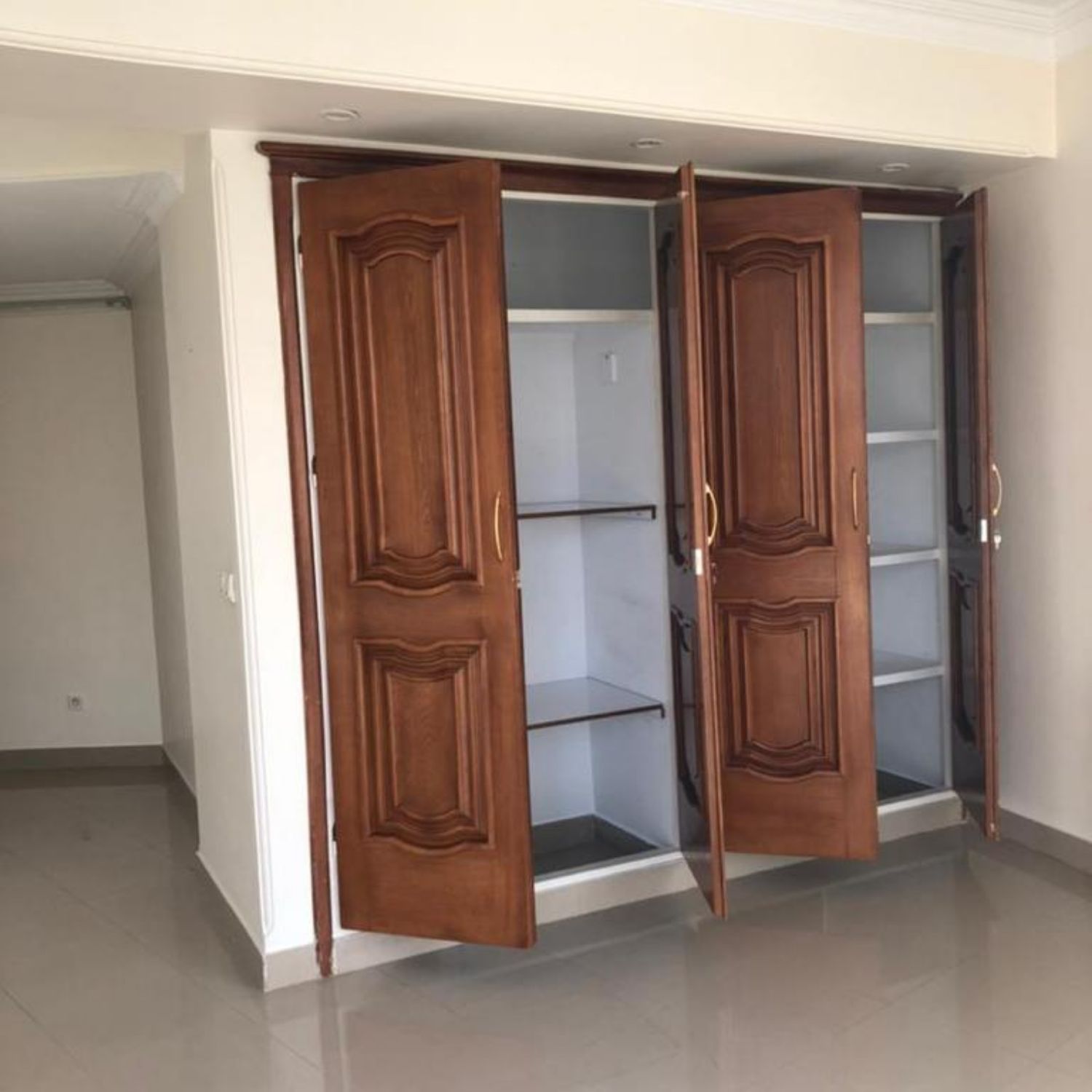 268متر 3خواب ونک تک واحدی
