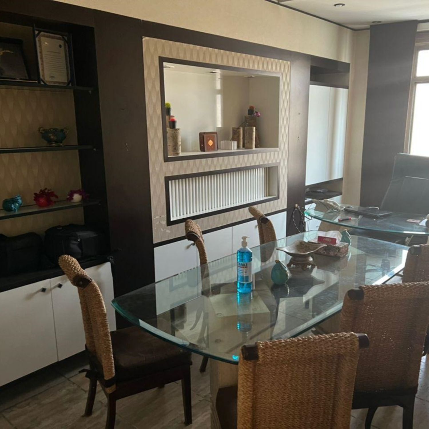 رهن و اجاره موقعیت اداری/ پاسداران86متر/2خواب/تاپ لوکیشن