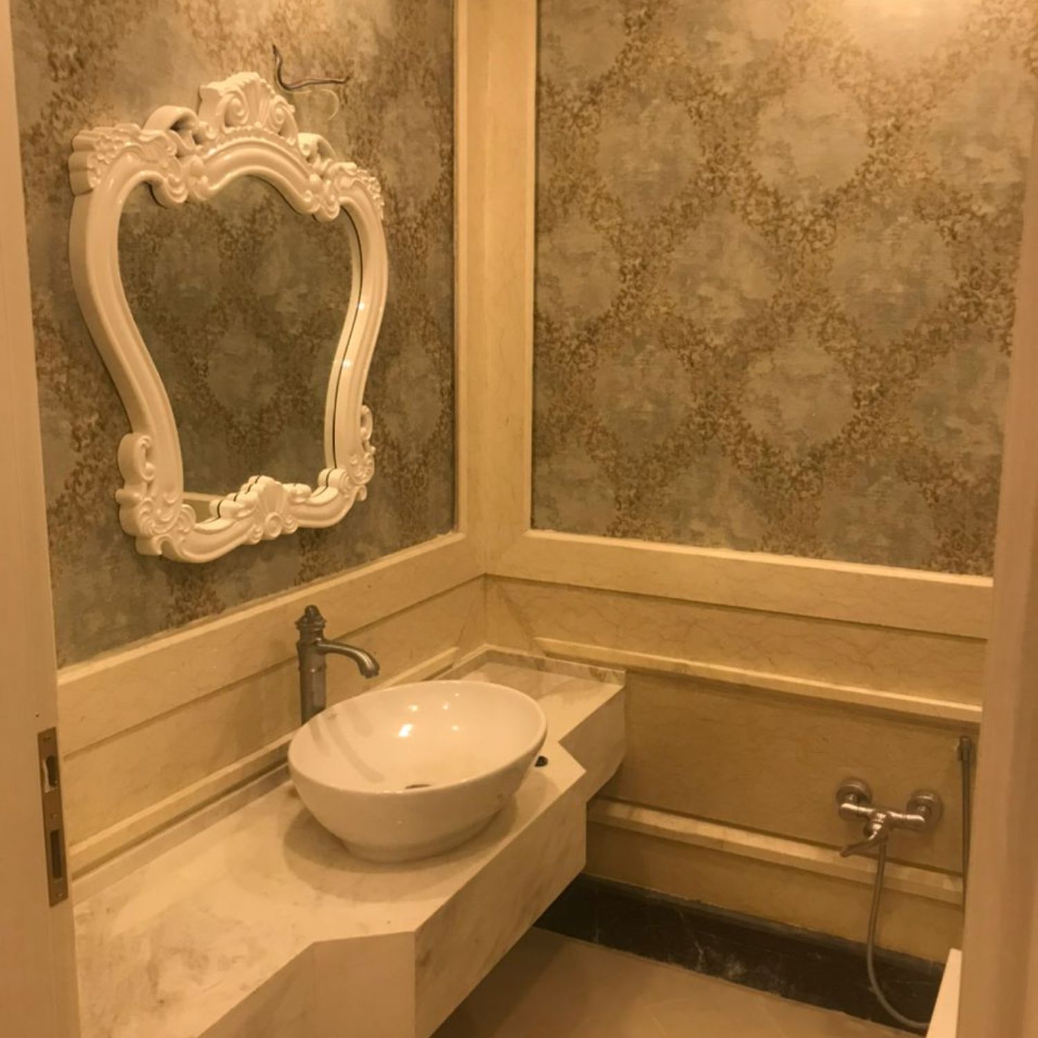 110متر 2خواب محمودیه کلید نخورده