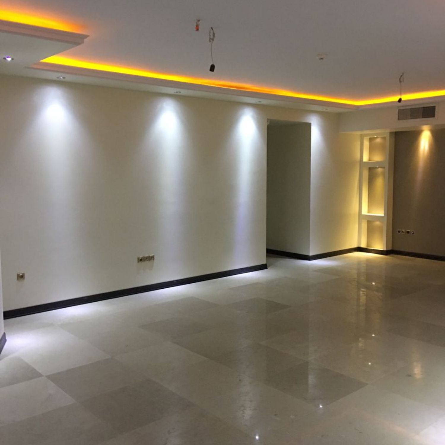 130متر 2خواب فرشته کلید نخورده