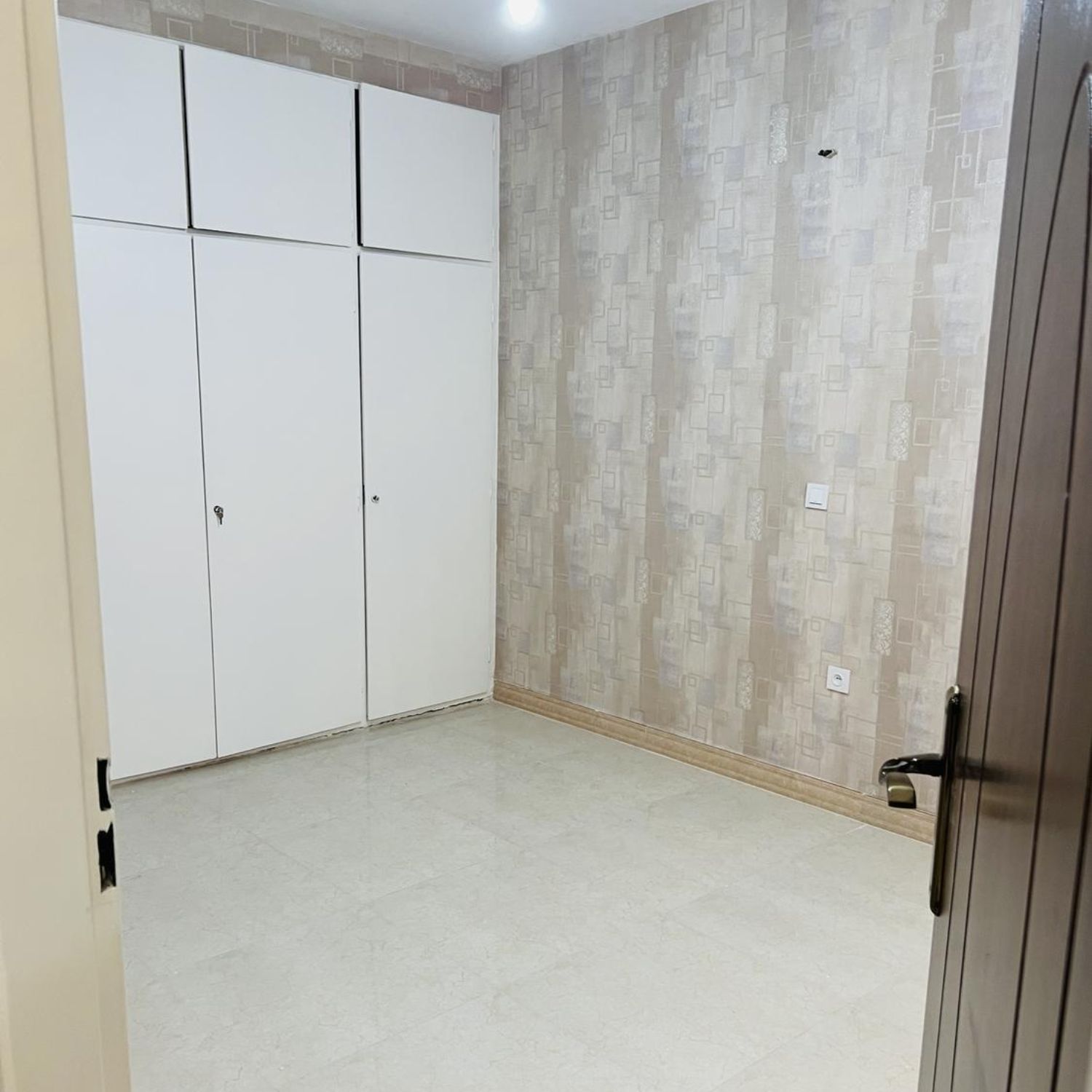 آپارتمان 73 متری / 2خواب / قیطریه