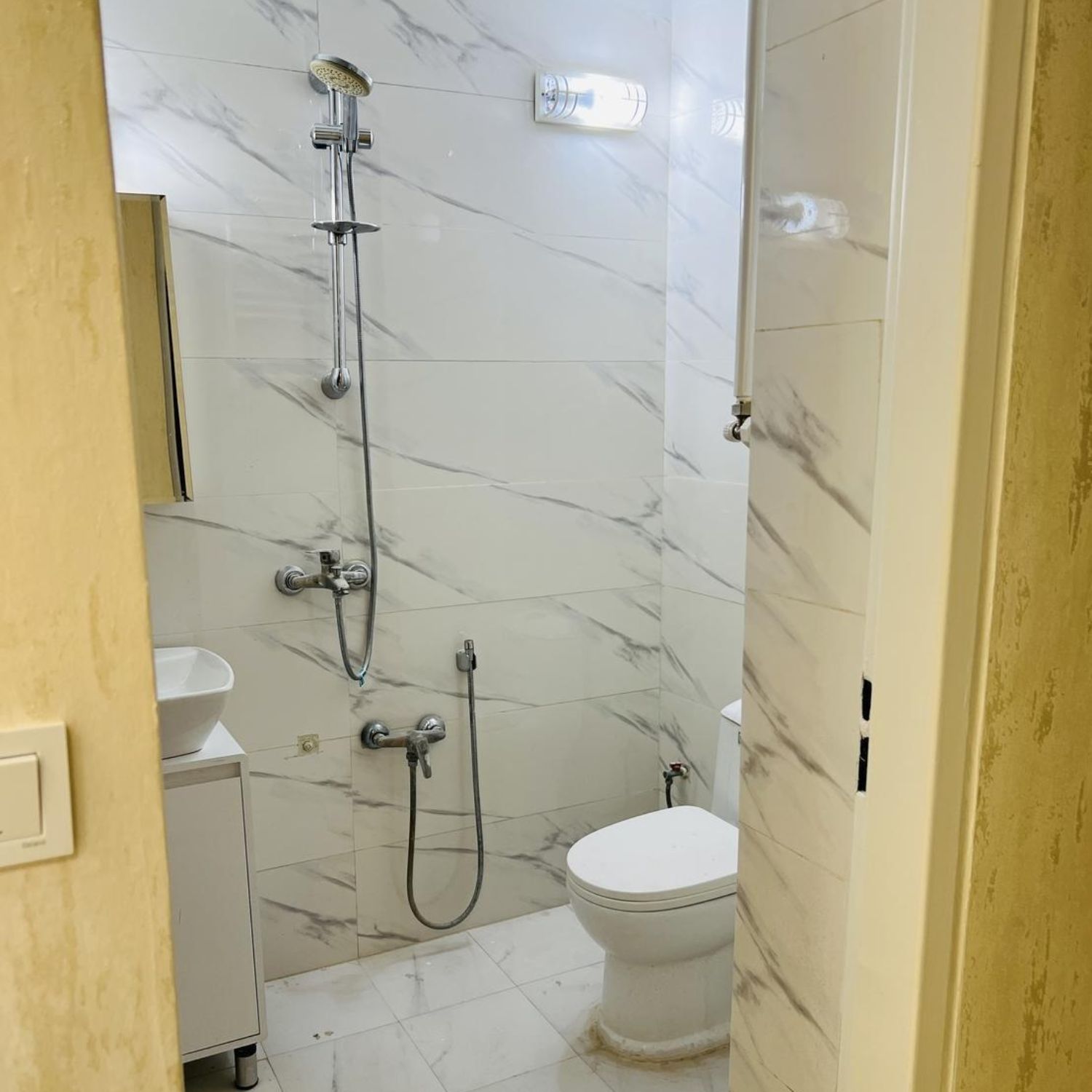 آپارتمان 73 متری / 2خواب / قیطریه