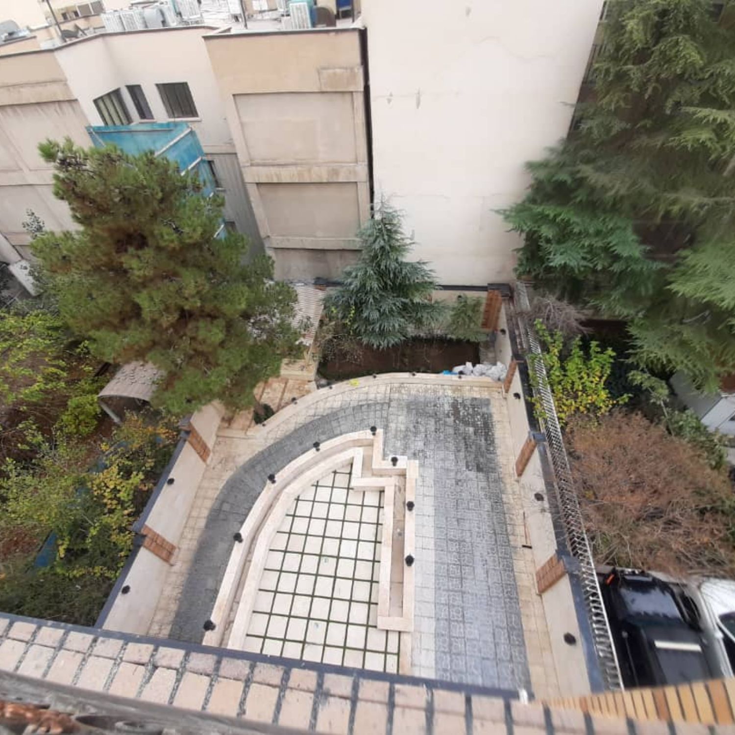 جردن نوساز زیر قیمت 137 متر 2 خواب 2 پارکینگ