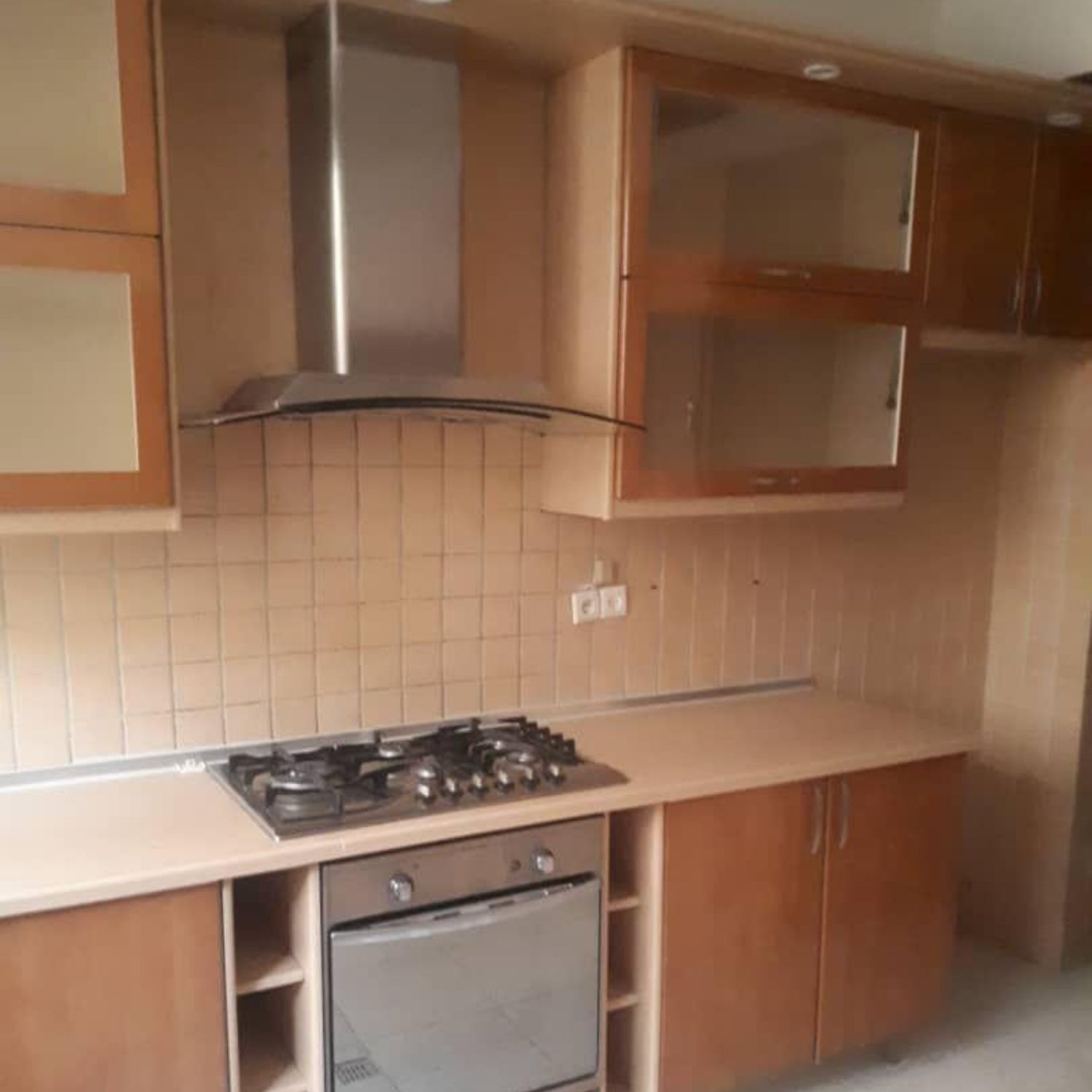 مستغلات 450 متر بنا و 270 متر زمین / میرداماد