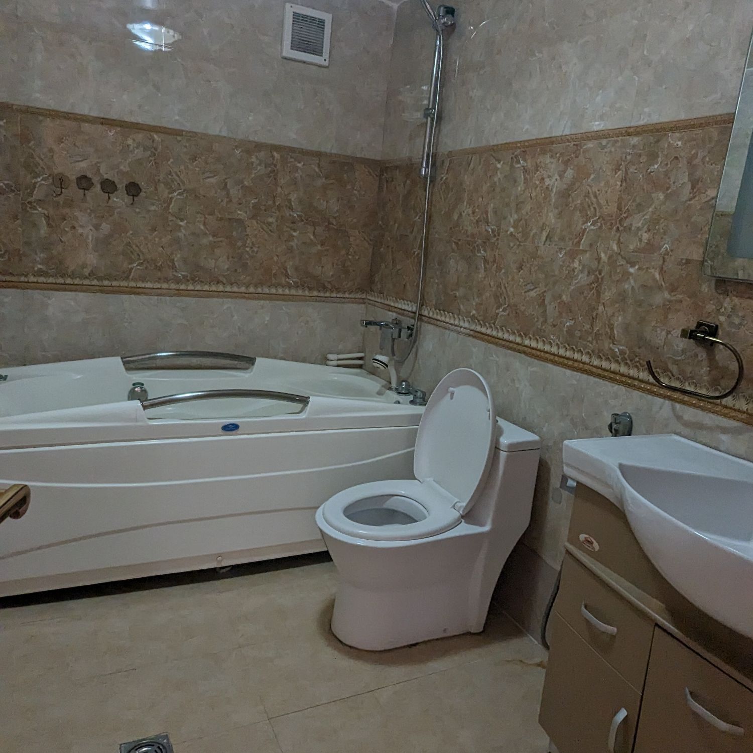 ۲۶۰متر ۴خواب+۳خواب