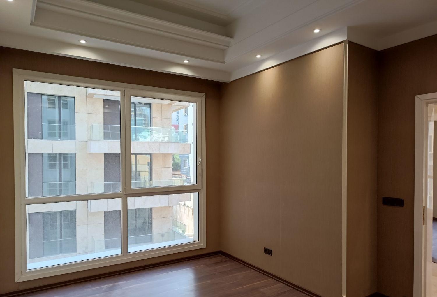 225 متر زعفرانیه