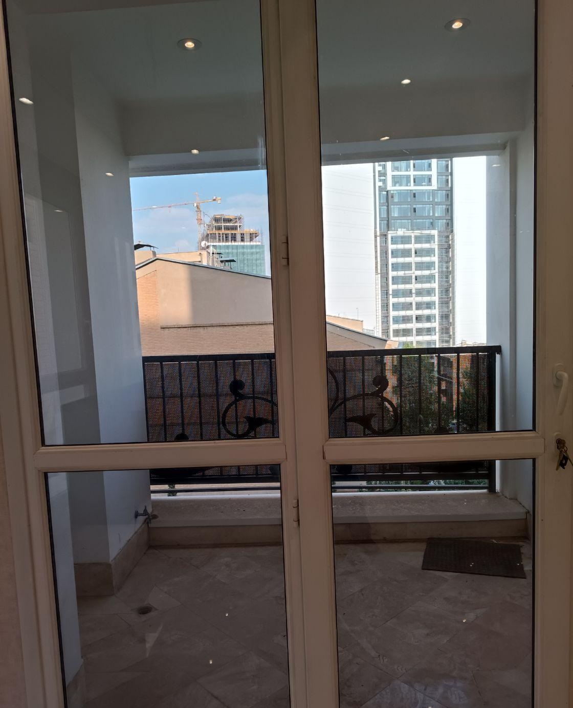 225 متر زعفرانیه