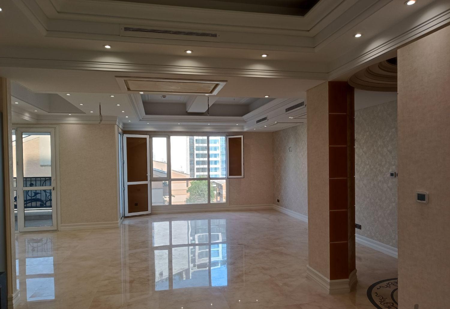 225 متر زعفرانیه