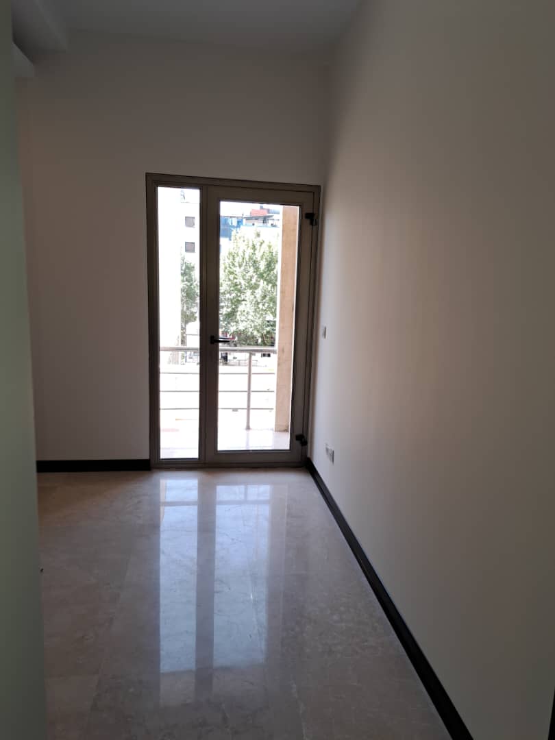 200 متر ۳ خواب نوسازی شده