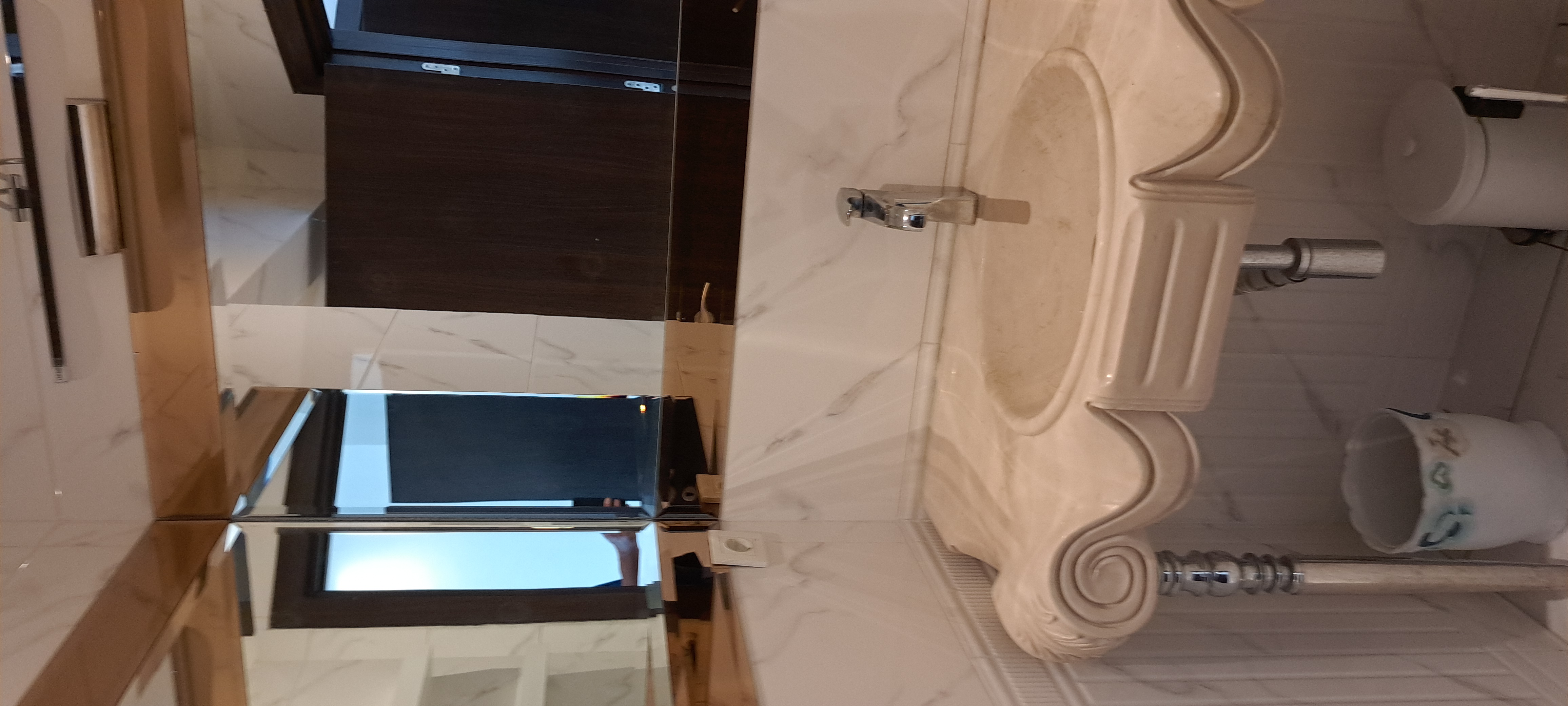 جردن خیابان طاهری ۱۷۰ متر ۳ خواب لوکس