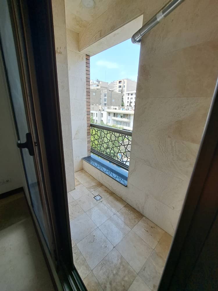 ۱۲۰ متر رو به افتاب نوساز