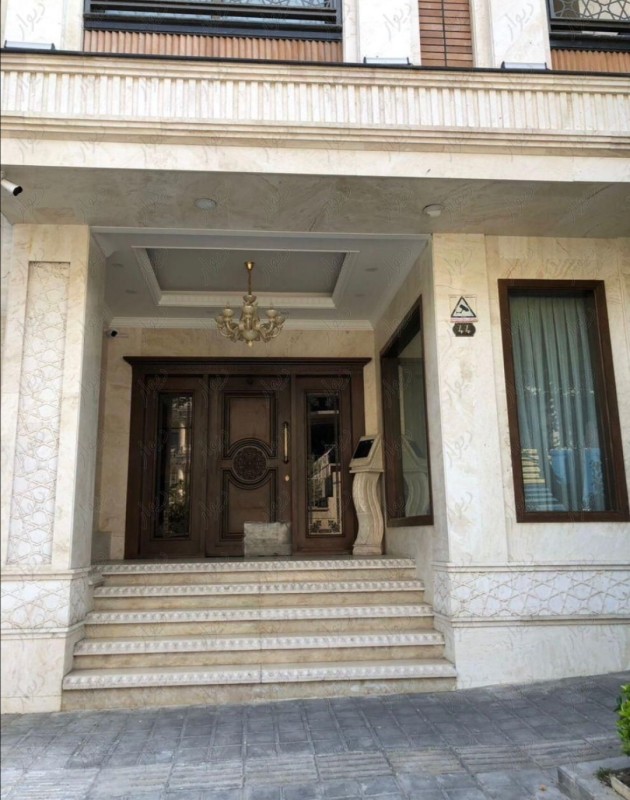 ۱۶۴ متر ، ۳خواب ، حیاط اختصاصی